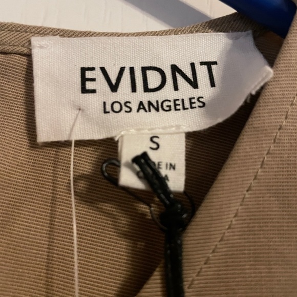 NWT Evidnt Los Angeles Tan Blouse Top Jacket Size Small or Large Available Basic - Picture 5 of 8